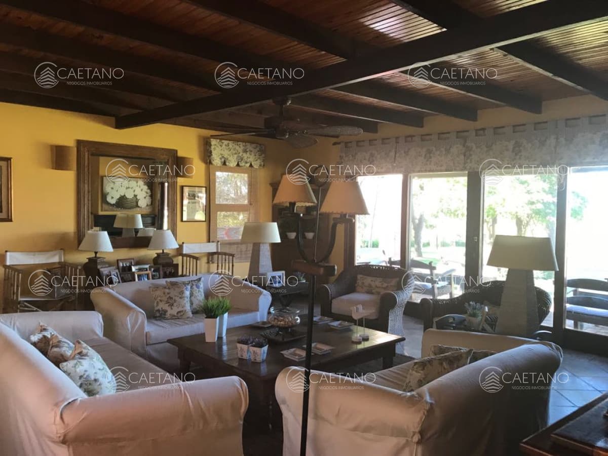 Casa en alquiler en Manantiales — foto 3