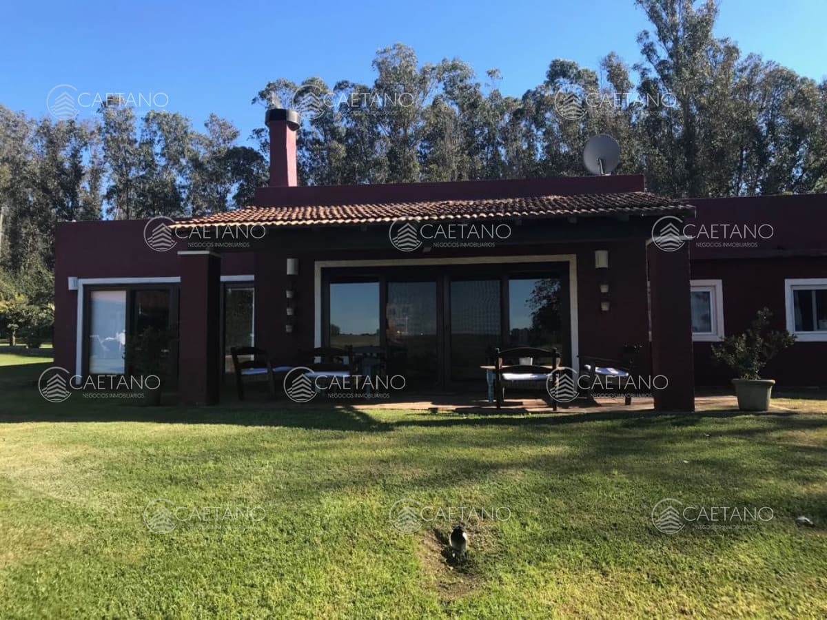 Casa en alquiler en Manantiales — foto 2