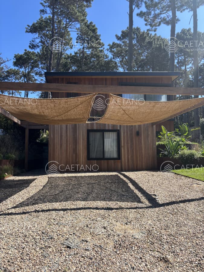 Casa en alquiler temporal de 4 dormitorios, en Rincon del Indio — foto 3