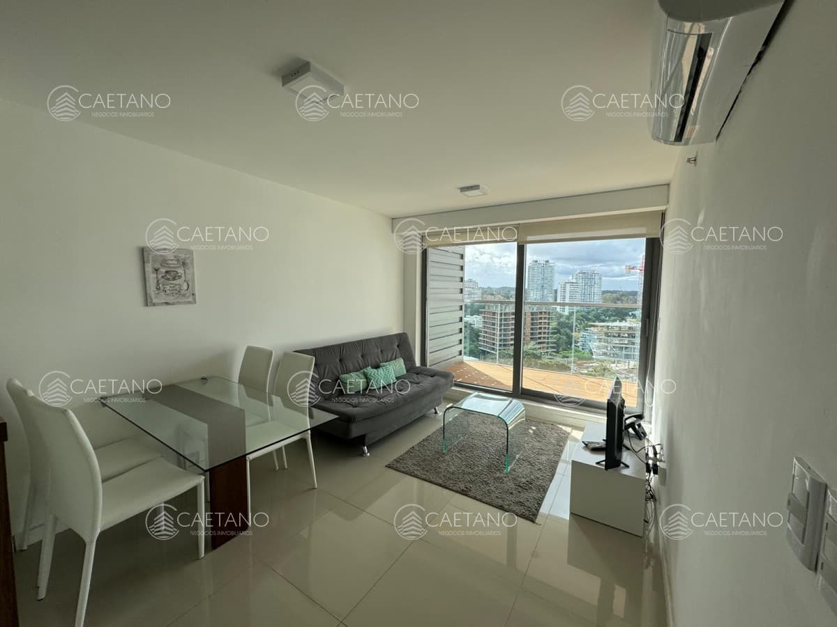 Apto 1 dorm, + plus y balcón