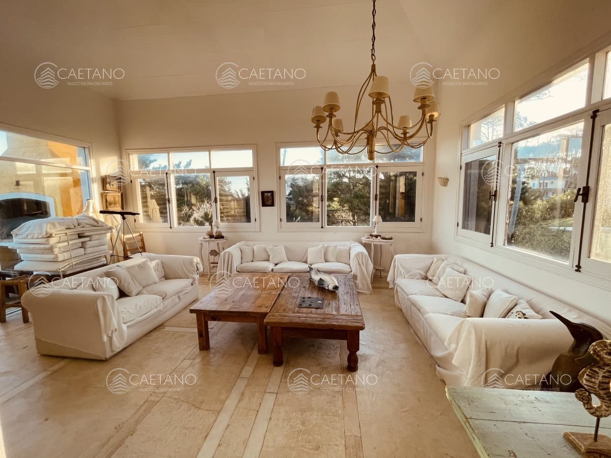 Vendo hermosa casa en Laguna Blanca