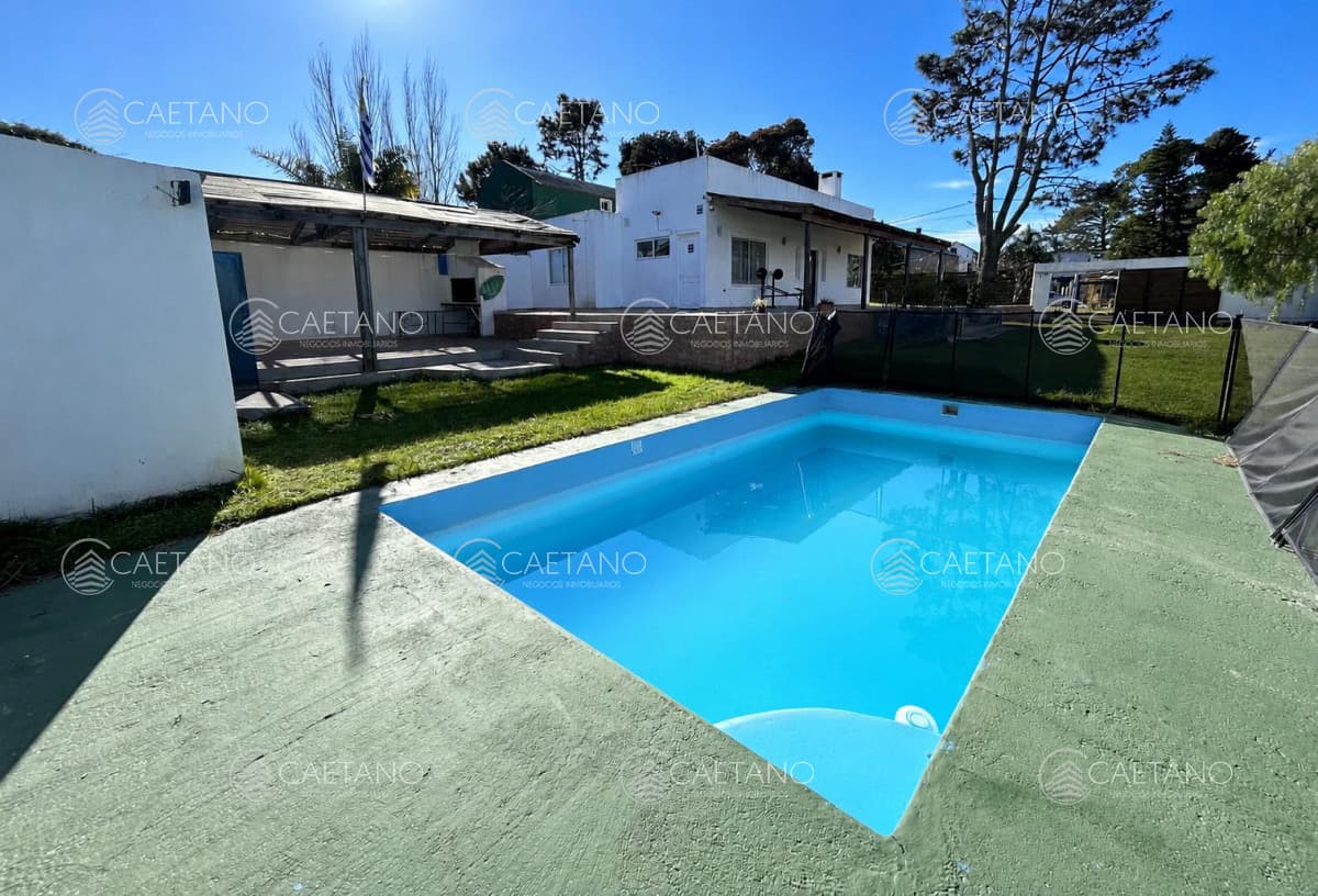 VENTA CASA EN BALNEARIO BS AS