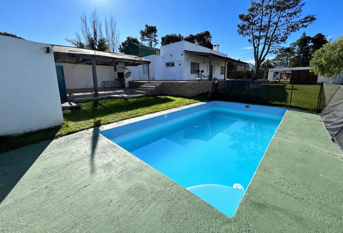 VENTA CASA EN BALNEARIO BS AS