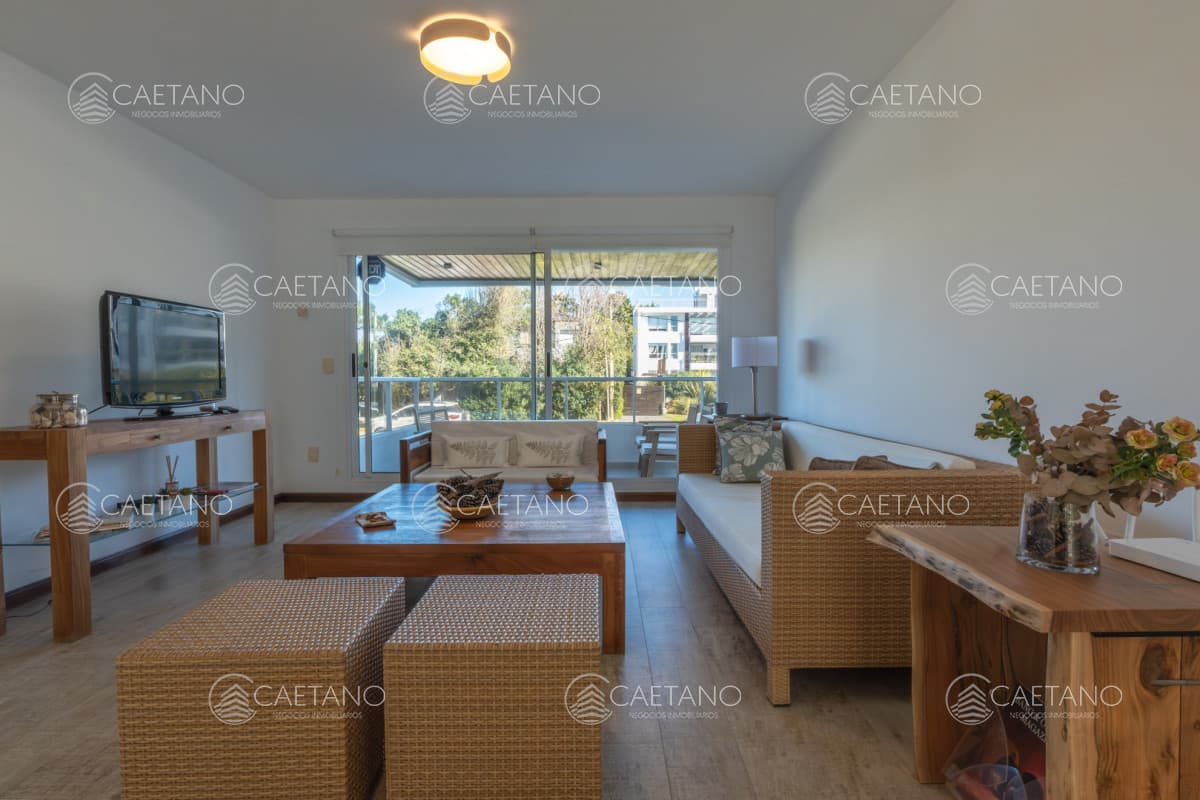 Venta apartamento 2 dormitorios - Playa Brava. — foto 2