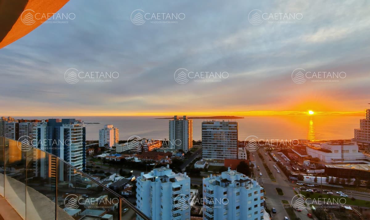 Venta apartamento 2 dormitorios. Playa mansa, Punta del Este