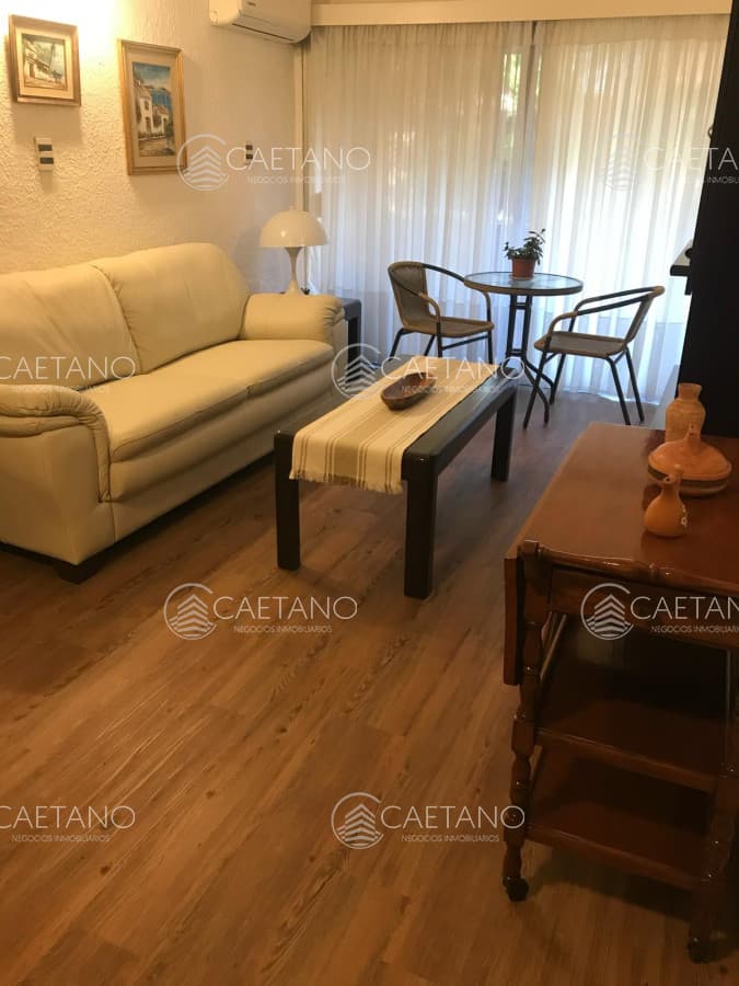Encantador apartamento de 2 dormitorios y 2 baños en playa Mansa, Punta del Este — foto 2