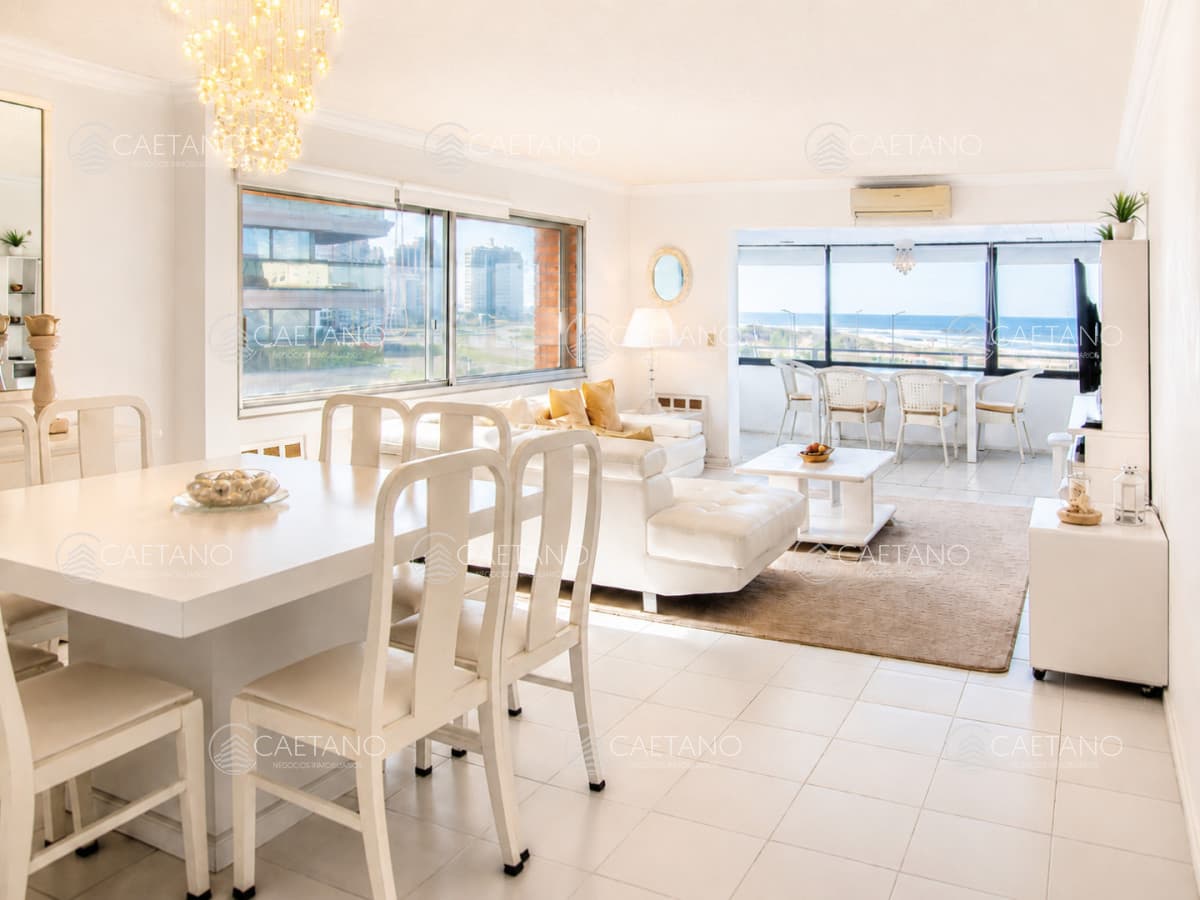 Apartamento de 3 dormitorios en Playa brava — foto 2
