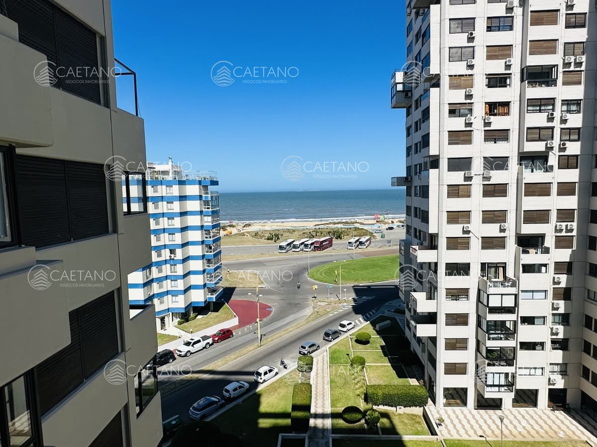 Apartamento en venta de 3 dormitorios en Playa Brava , Punta del este
