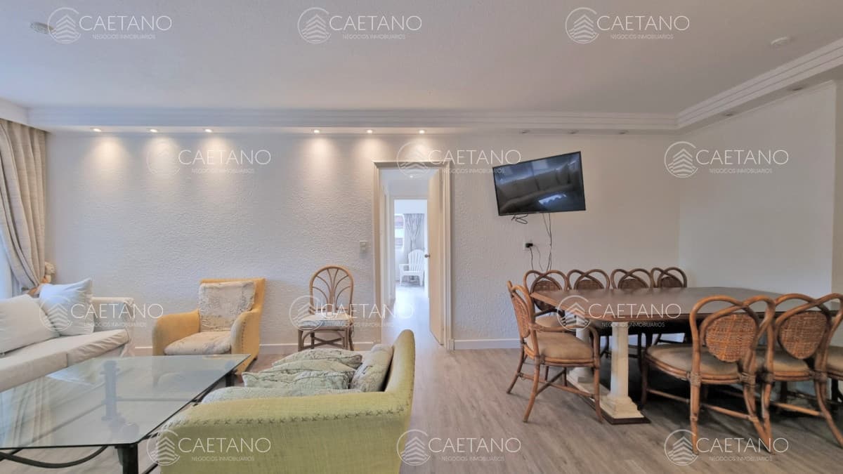 Vende departamento de 2 dormitorios en Mansa - Punta del Este — foto 2