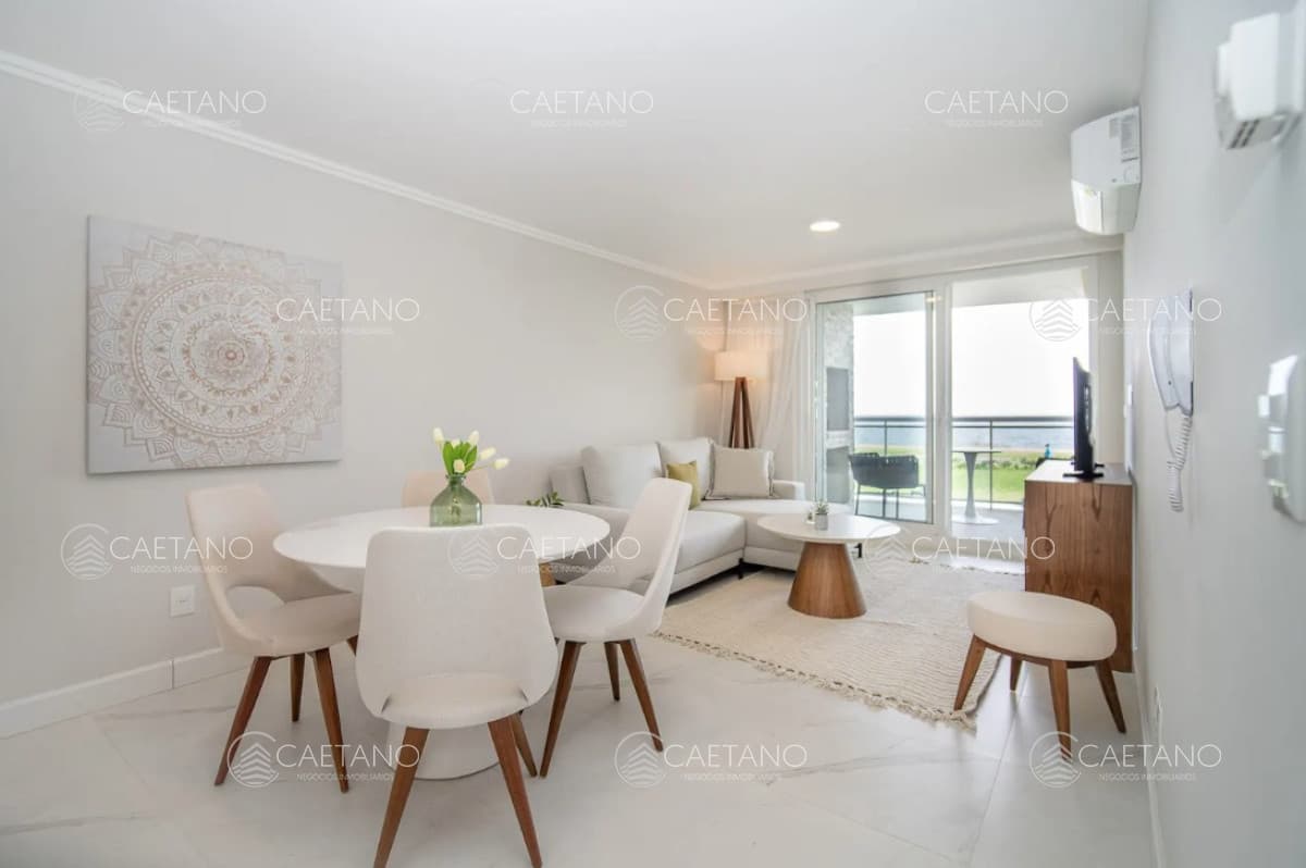 Apartamento en Alquiler de 2 dormitorio frente al Mar en Edificio Cruceros, Punta del este , Playa Mansa — foto 3