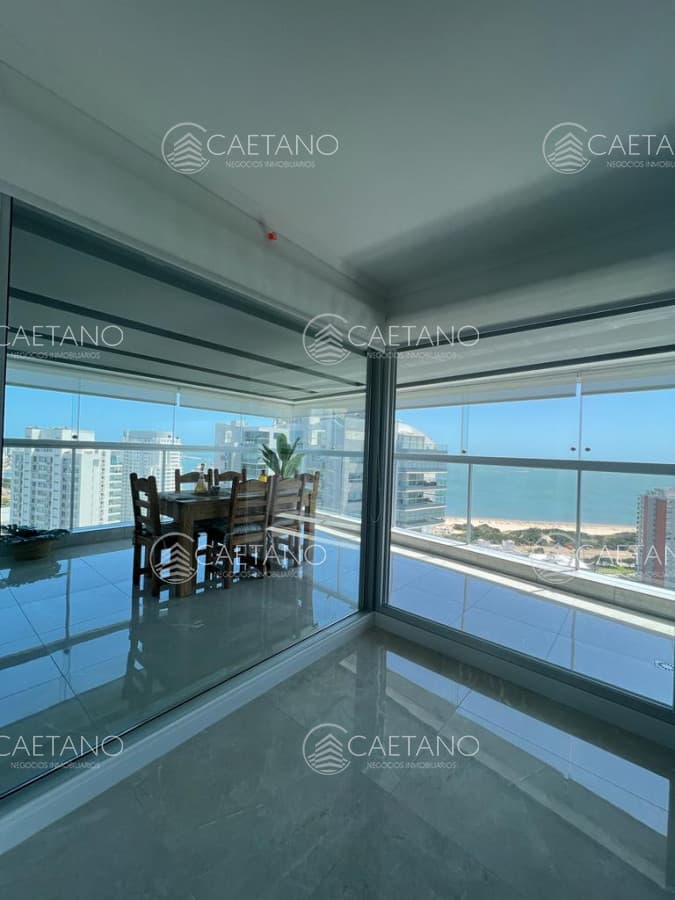 Venta apartamento 4 dormitorios playa mansa Punta del Este