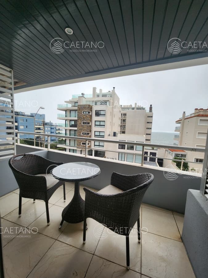 En venta apartamento de 2 dormitorios en Peninsula- Punta del Este. — foto 2