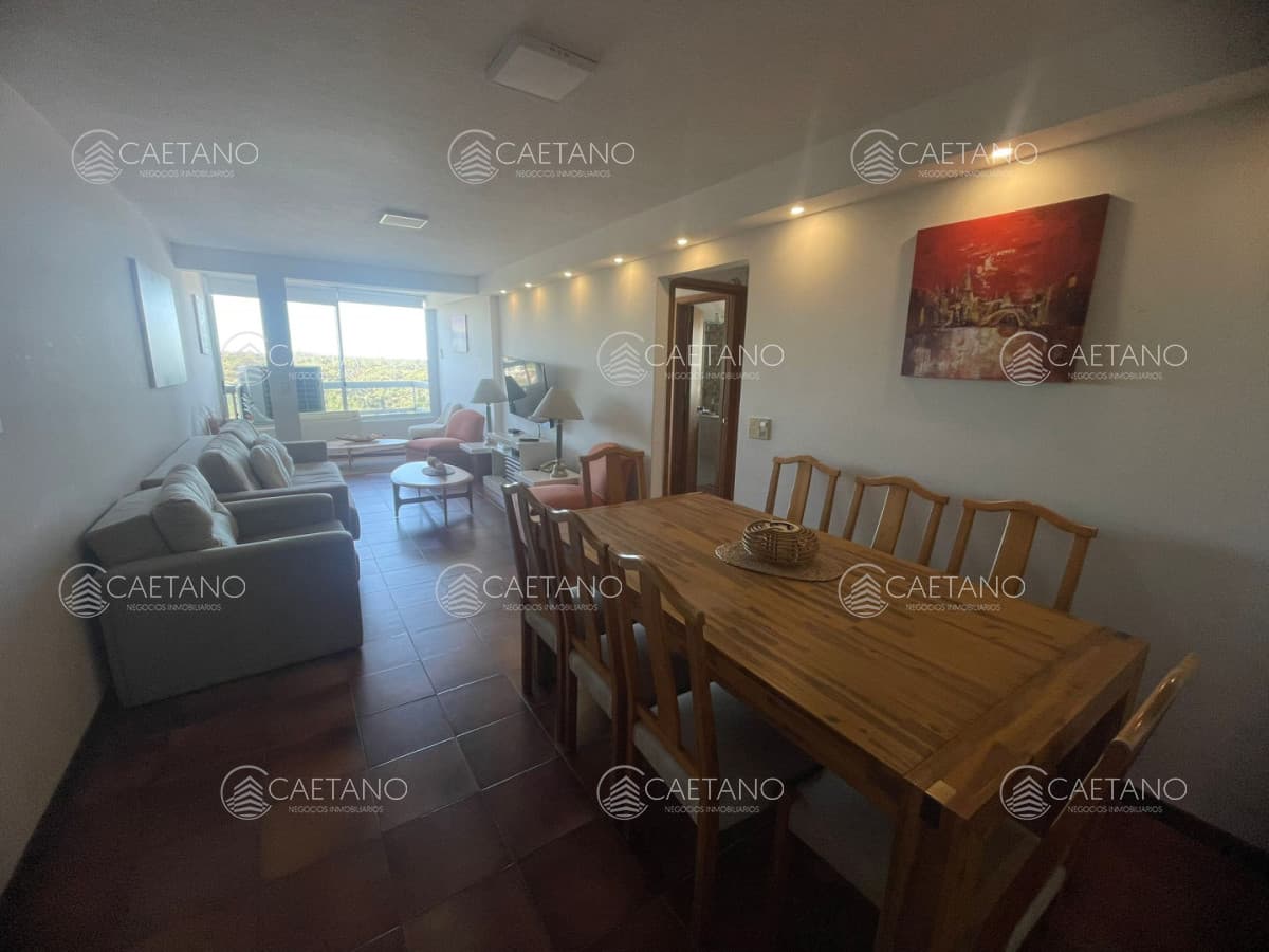 Apartamento de 2 dormitorios en alquiler en excelente ubicación en