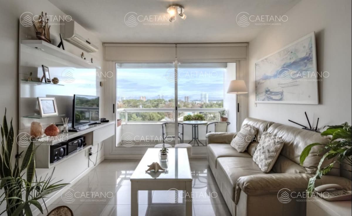 En venta apartamento de 2 dormitorios en Jardines de la Sierra, en Punta del Este — foto 2