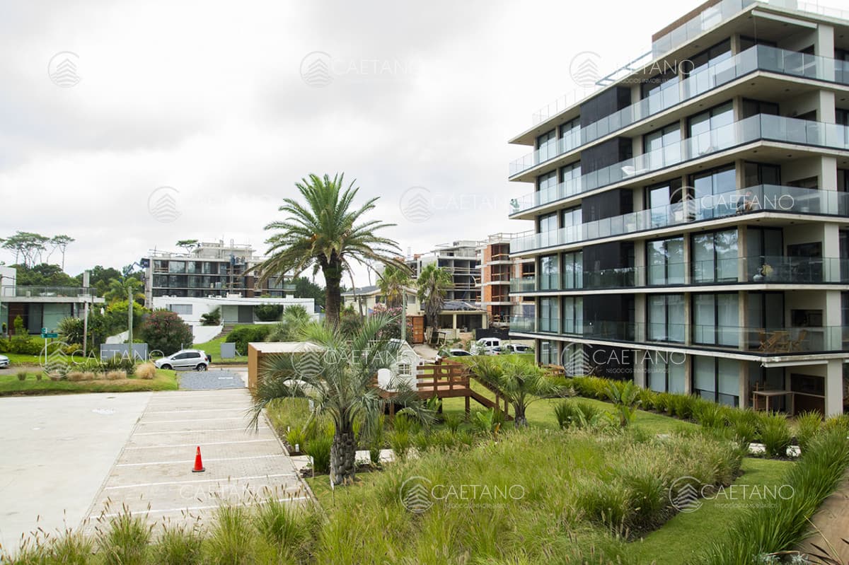Apartamento en venta, playa mansa, Punta Del Este — foto 2