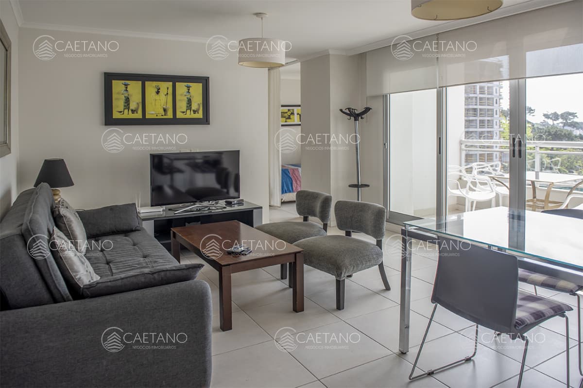 Departamento de 1 y medio dormitorio en venta a pasos de Playa Brava — foto 2