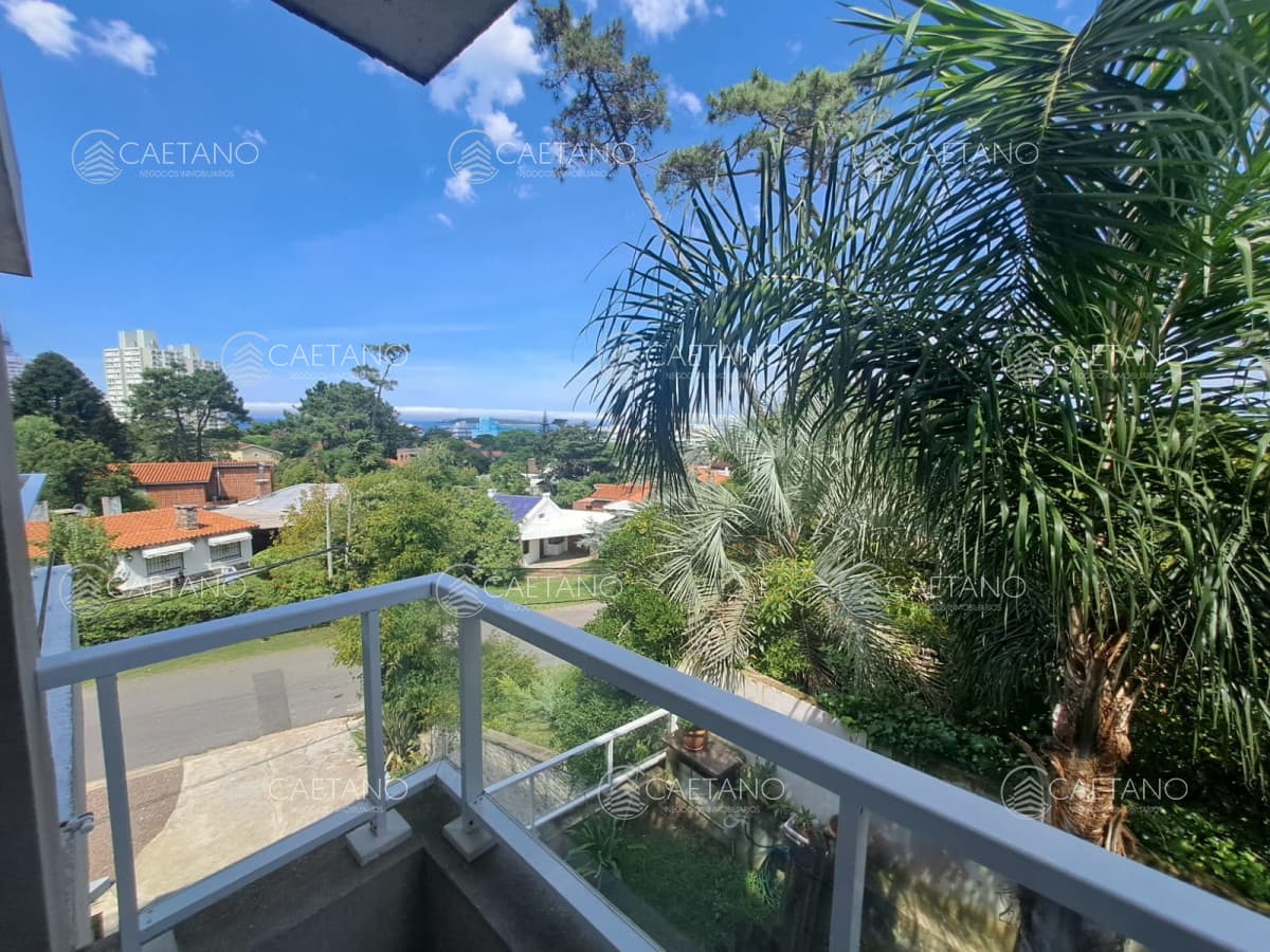 Venta apartamento 1 dormitorio. Playa Mansa, Punta del Este.