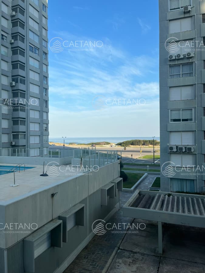 Apartamento en Edifciio Torres del plata , Playa Brava , 1 dormitorio