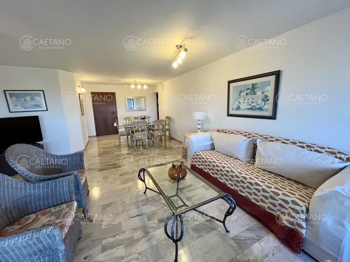 Apartamento en Venta de 3 dormitorios en Playa Brava , Punta del este