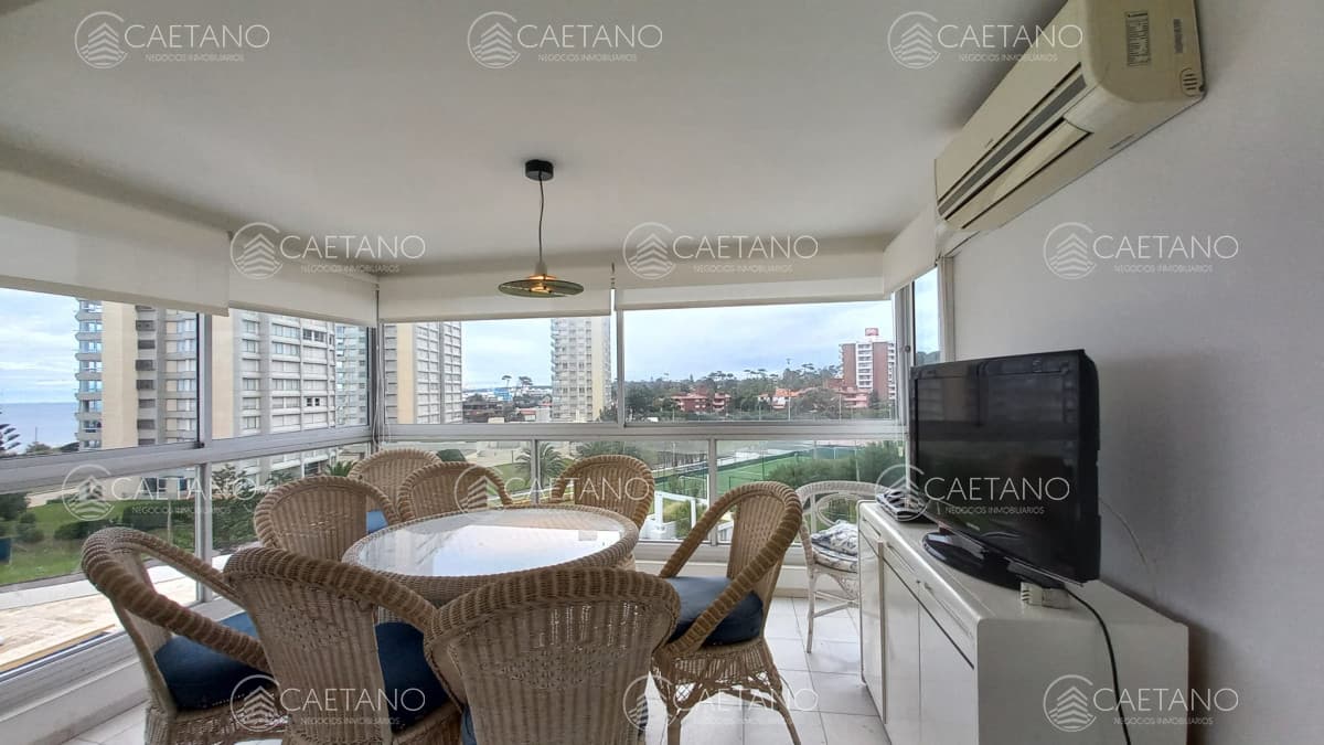 Departamento de 3 dormitorios + dependencia en venta, Playa Mansa. Torre Jefferson,. — foto 3