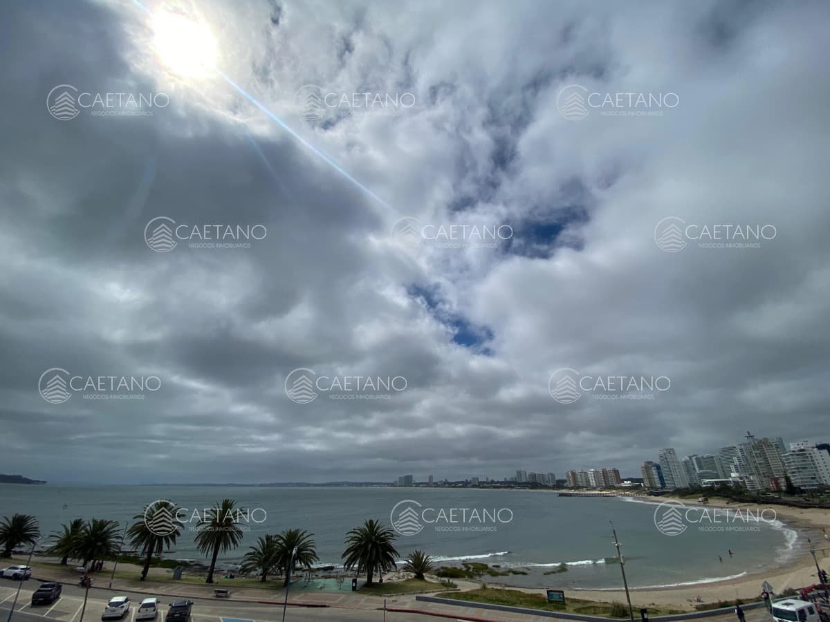 Vende apartamento con vista al mar de 3 dormitorios, Punta del Este — foto 3