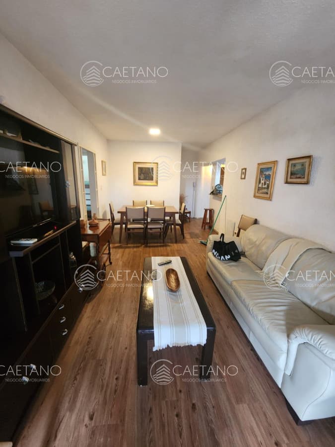 Encantador apartamento de 2 dormitorios y 2 baños en playa Mansa, Punta del Este