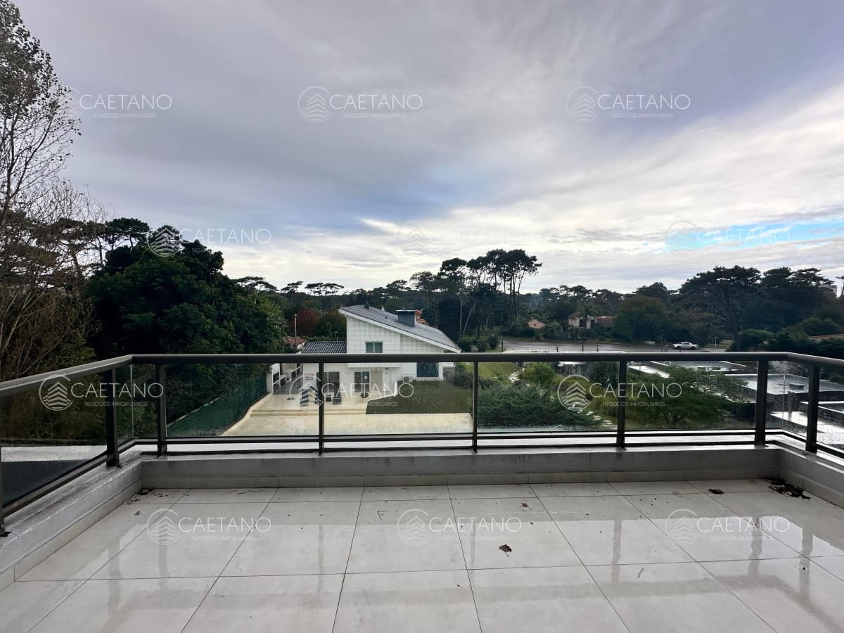 Apartamento en Venta de 1 dormitorio y medio en  Punta del este — foto 2