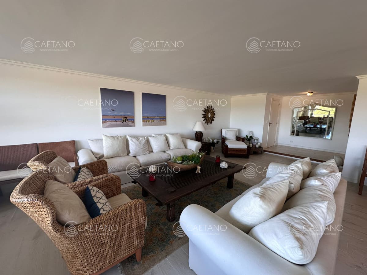 Se vende departamento de 4 dormitorios , Playa brava, Esturion — foto 2