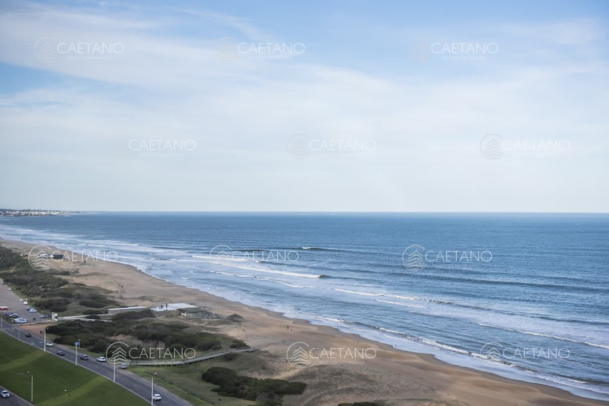 Espectacular departamento frente al mar en venta, 2 dorm + dep en venta — foto 2