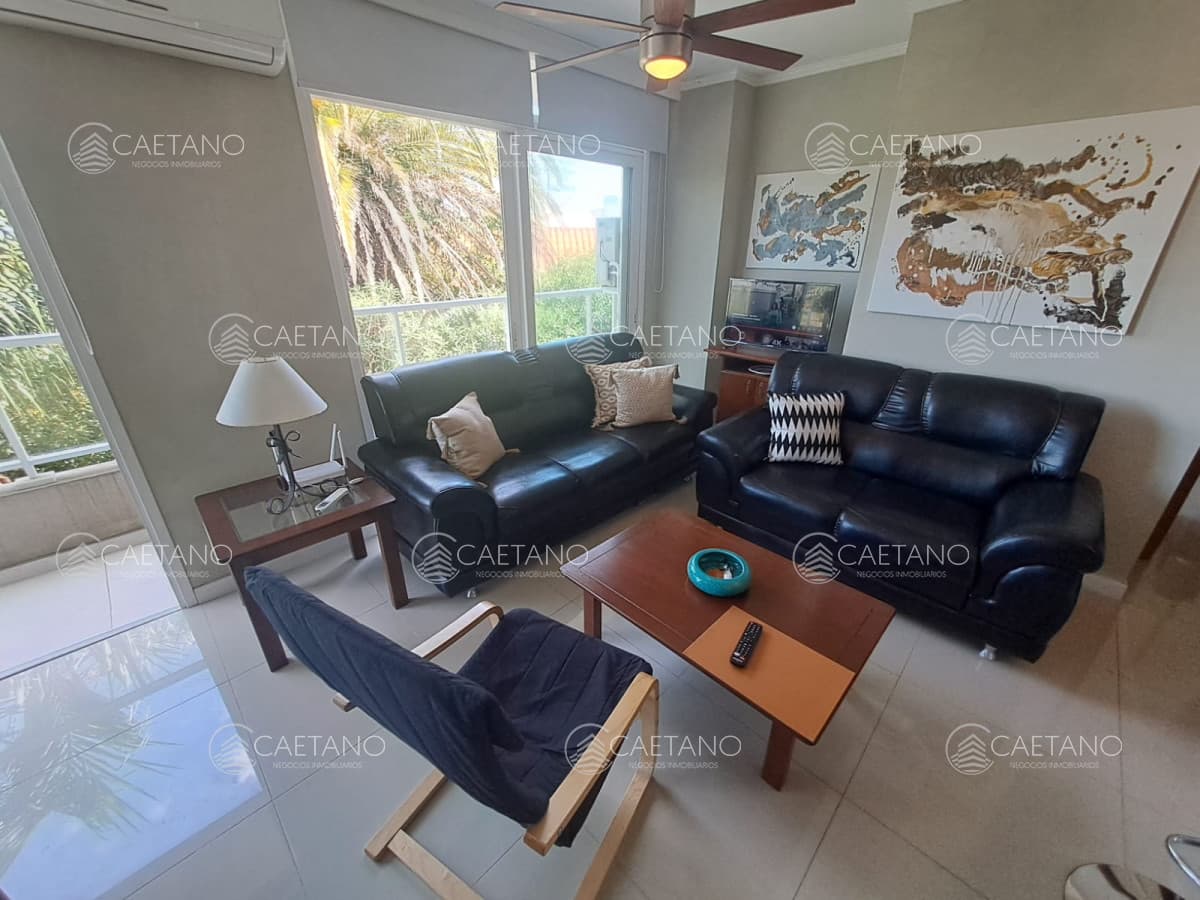 Venta apartamento 1 dormitorio. Playa Mansa, Punta del Este. — foto 2