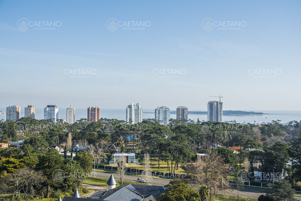 Apartamento de 3 dormitorios en Venta en Av Roosevelt , Punta del este — foto 2