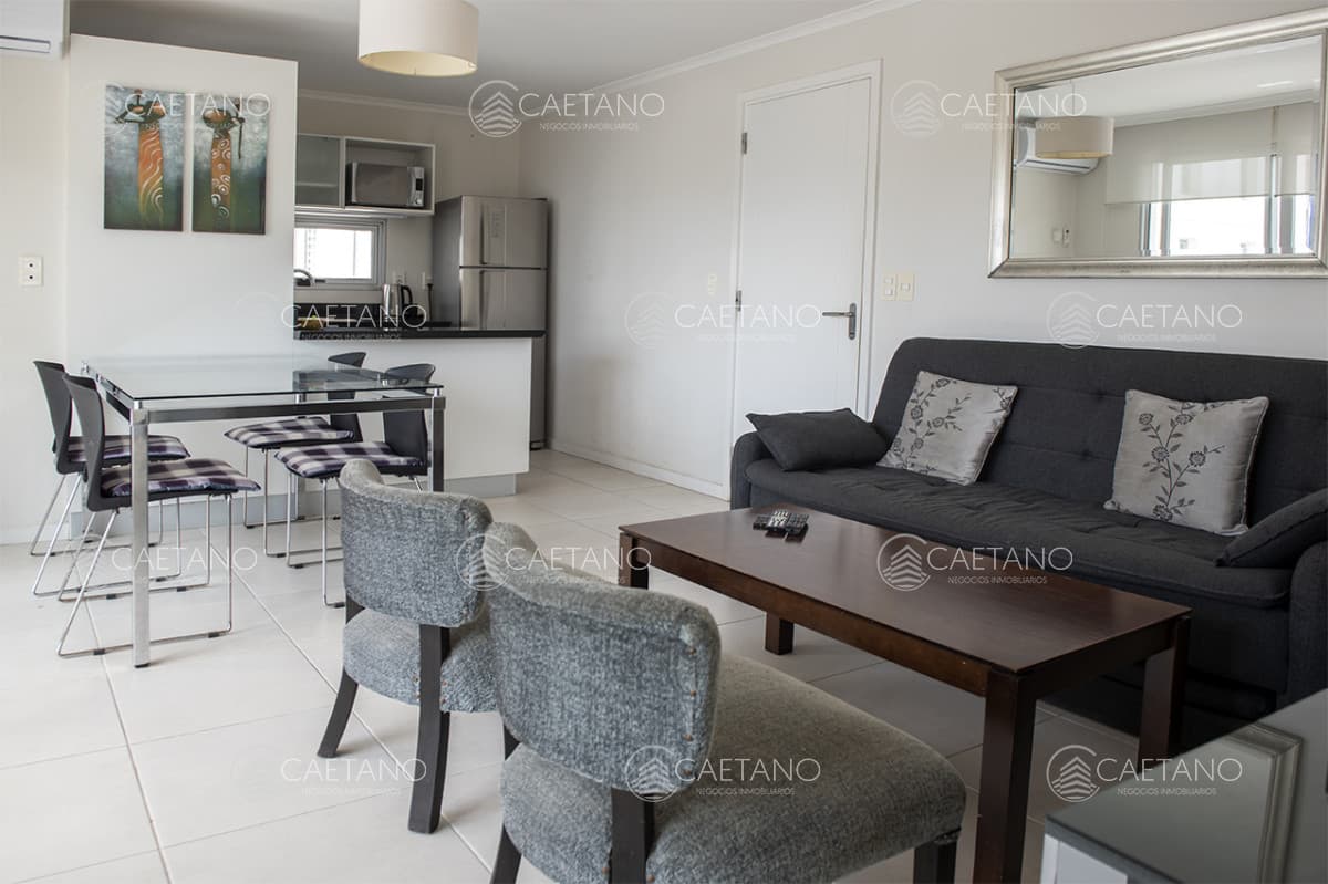 Departamento de 1 y medio dormitorio en venta a pasos de Playa Brava — foto 3