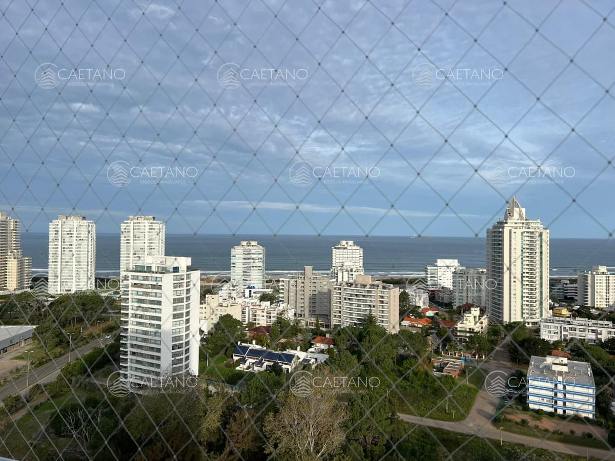 Apartamento de 2 dormitorios en Roosevelt - Punta del Este