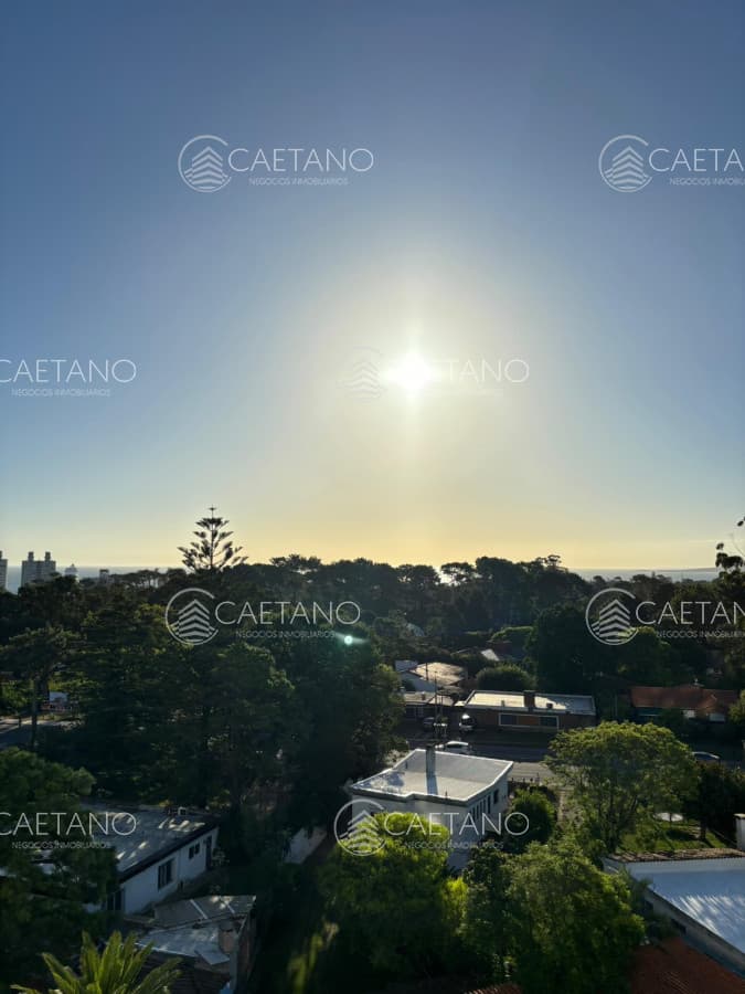 Apartamento de 2 dormitorios en Av. Roosevelt, Punta del este , Maldonado
