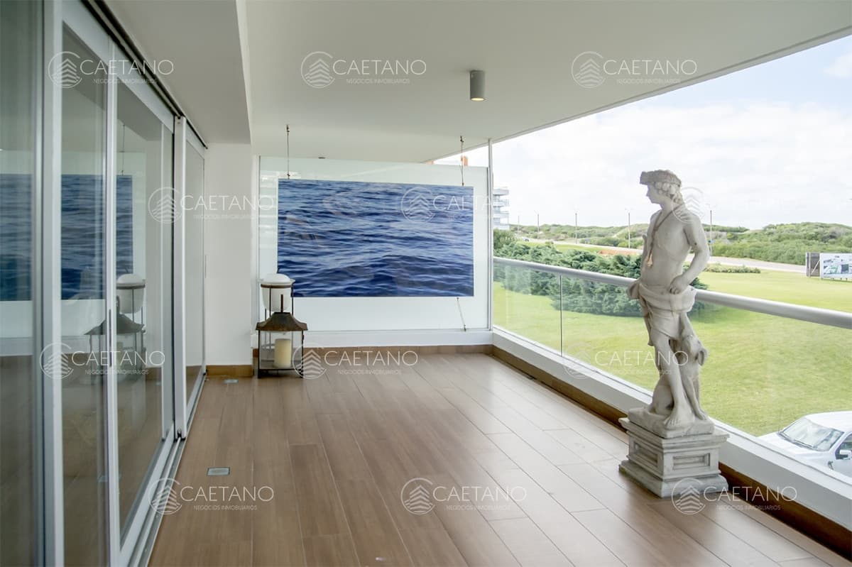 Venta apartamento 3 dormitorios. Playa brava, Punta del Este — foto 2