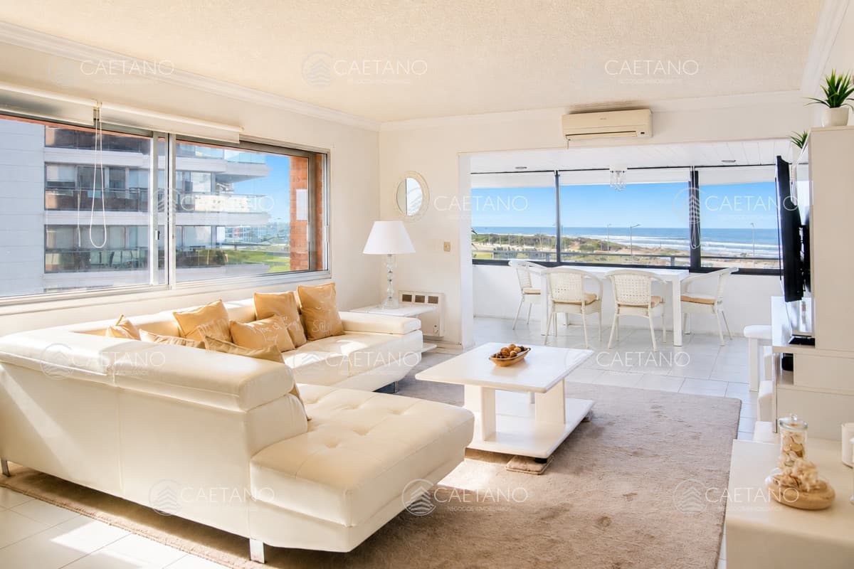 Apartamento de 3 dormitorios en Playa brava