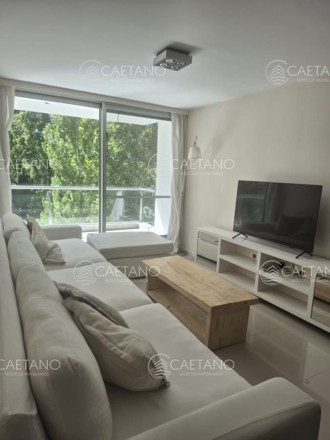 Apartamento en Venta de 2 dormitorios en Punta del Este Sobre Roosevelt — foto 3