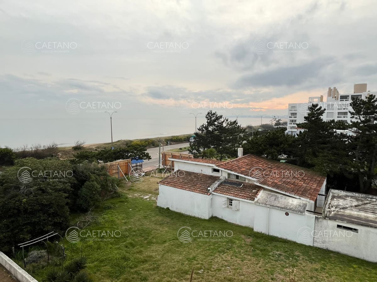 Apartamento en venta en Playa Mansa,  punta del este — foto 2