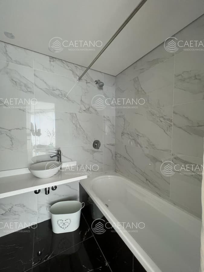 Venta apartamento 4 dormitorios playa mansa Punta del Este — foto 3