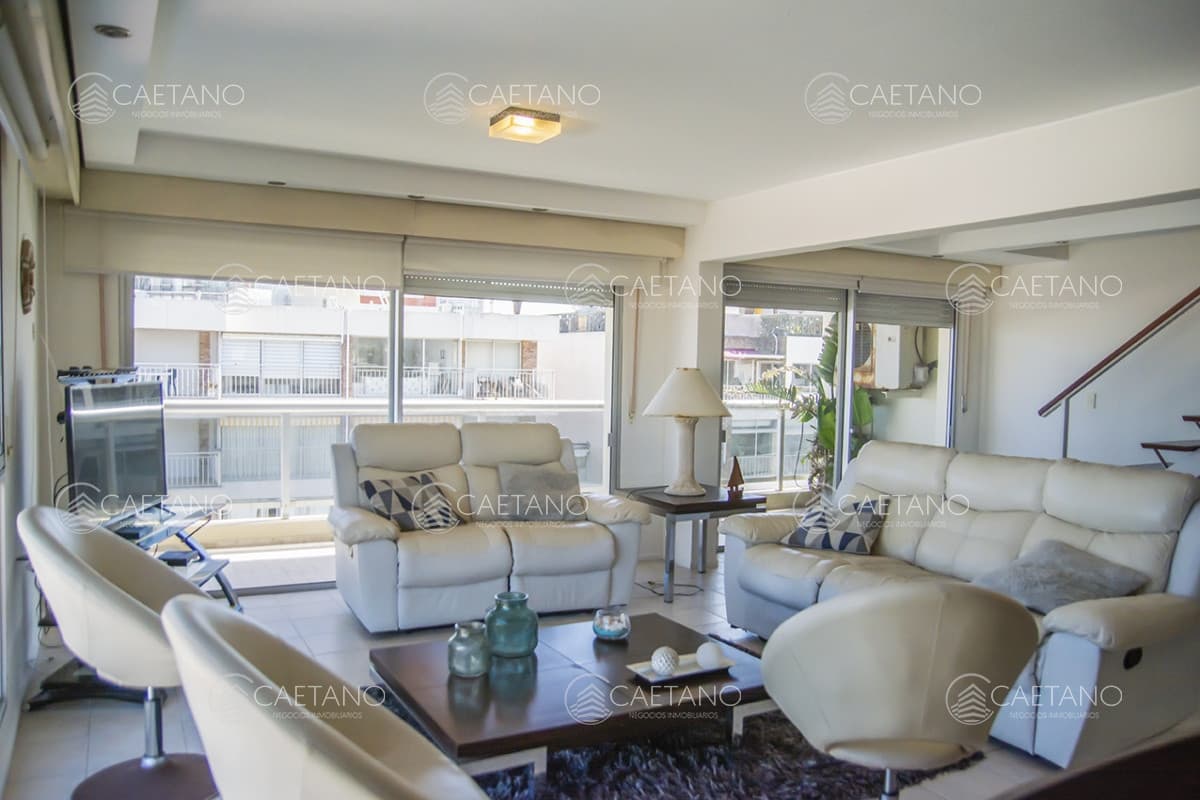 PORTO MARE , PUERTO , Penthouse duplex de 3 dormitorios en venta. Departamento con parrillero. — foto 2