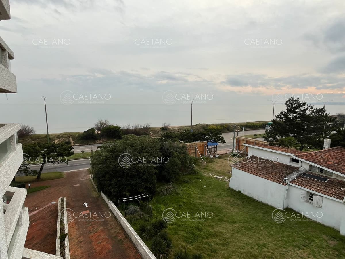 Apartamento en venta en Playa Mansa,  punta del este