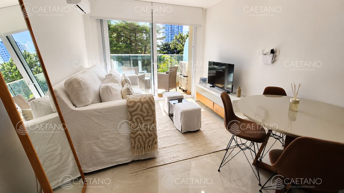 Apartamento de 1 dormitorio en venta, con vista a agradable entorno