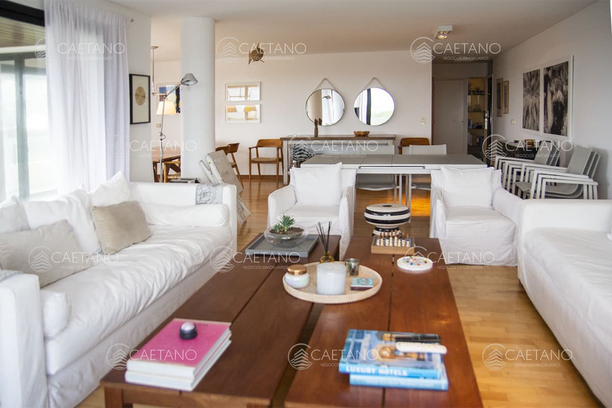 Apartamento de 3 dormitorios ensuite en primera línea Playa Brava Punta del Este — foto 3