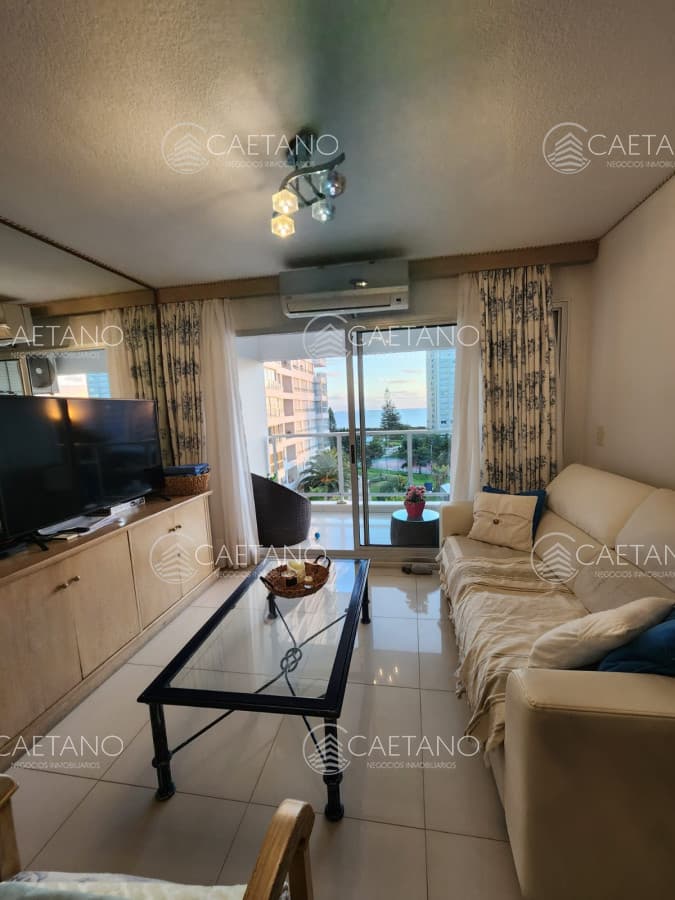 Apartamento en venta frente al mar 2 dormitorios , Playa Mansa — foto 3