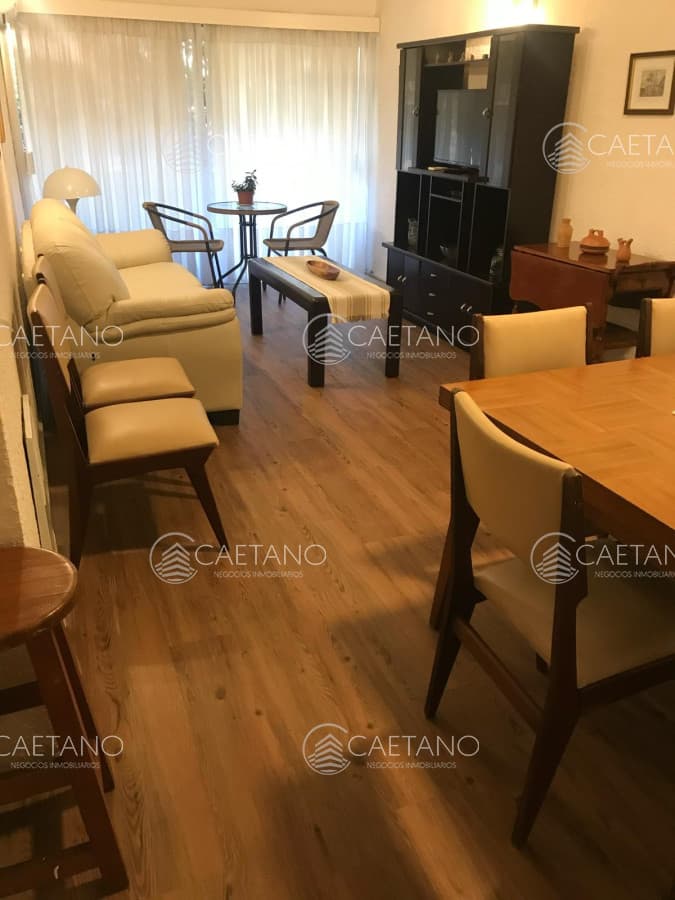 Encantador apartamento de 2 dormitorios y 2 baños en playa Mansa, Punta del Este — foto 3