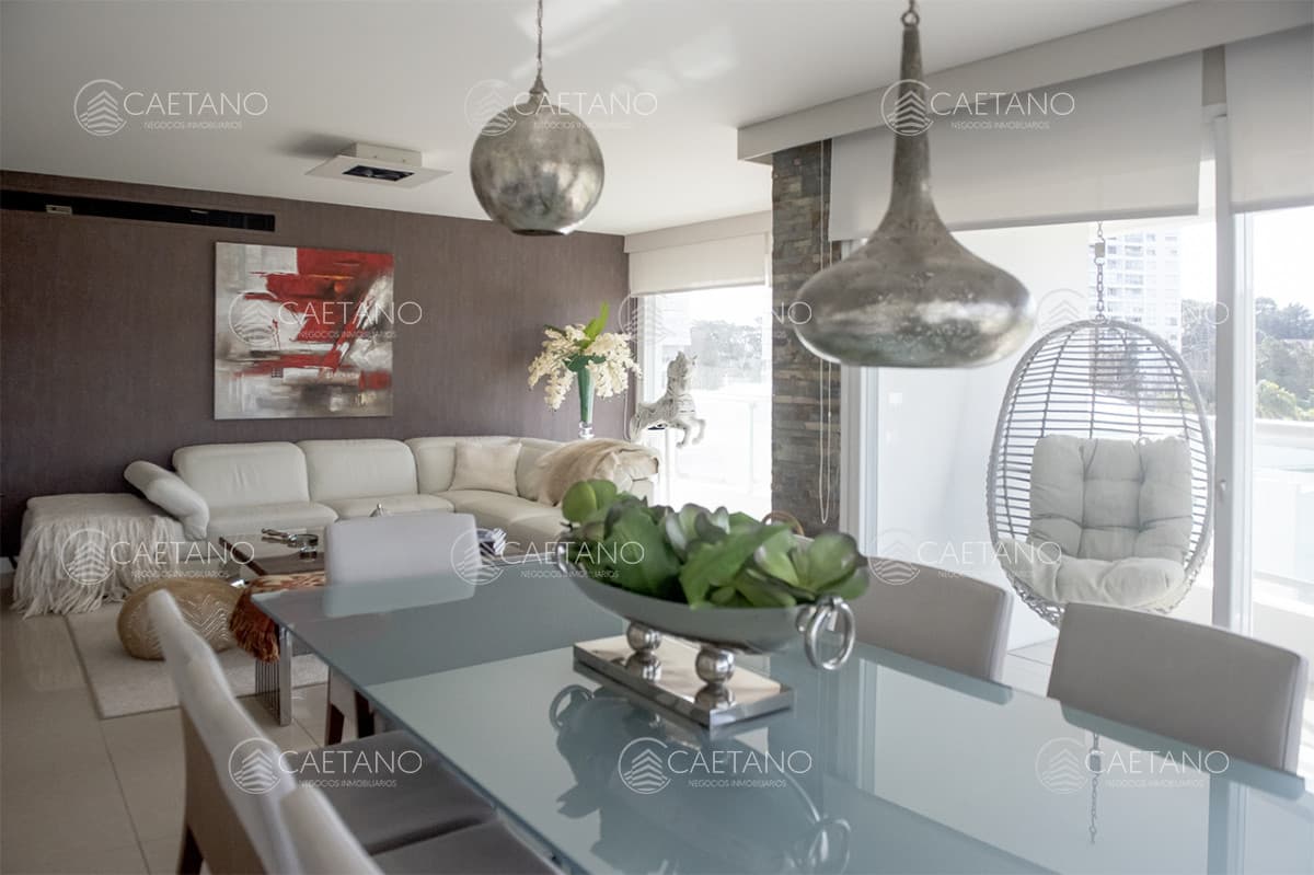 Luminoso departamento en  torre de Categoría — foto 3