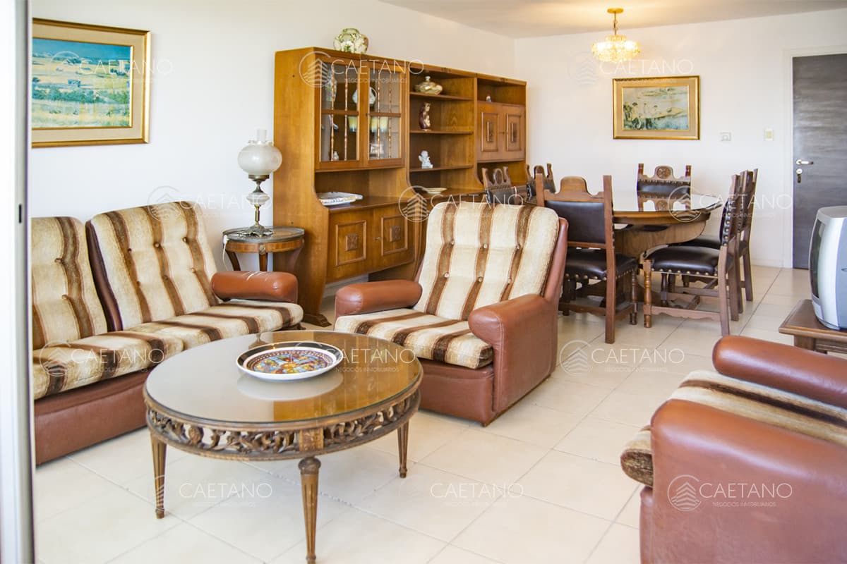 Vende apto de 2 dormitorios con vista al mar en Punta del este — foto 2