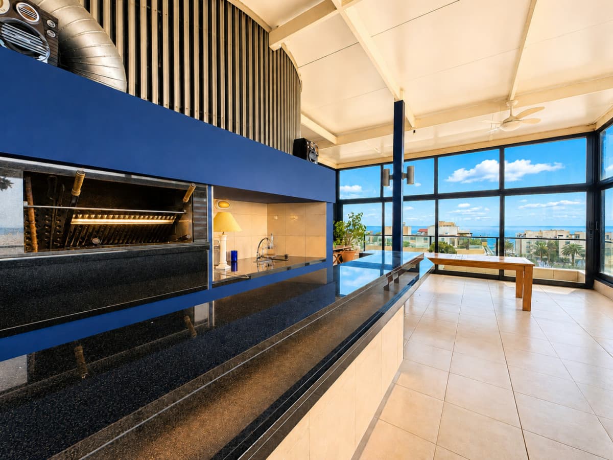 Departamento en Portofino con 2 garajes y hermosa vista al Puerto, Punta del Este