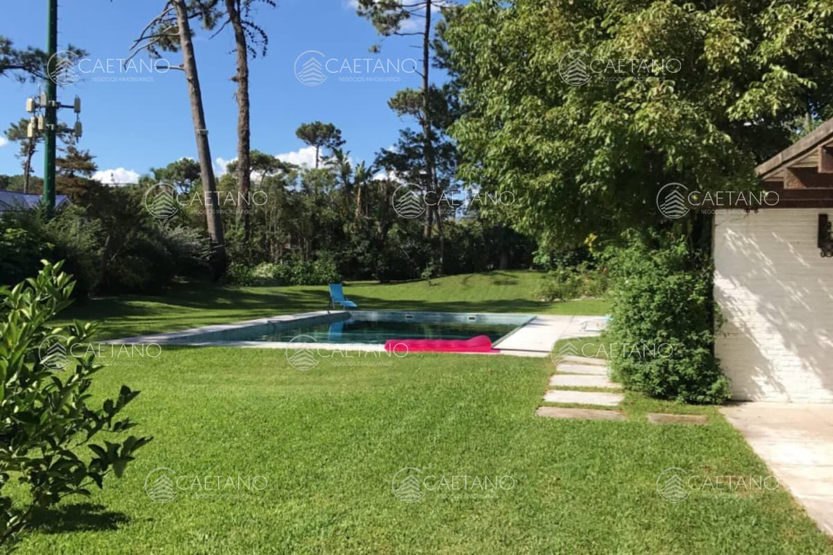 Venta casa 6 dormitorios. Playa mansa, Punta del Este — foto 3
