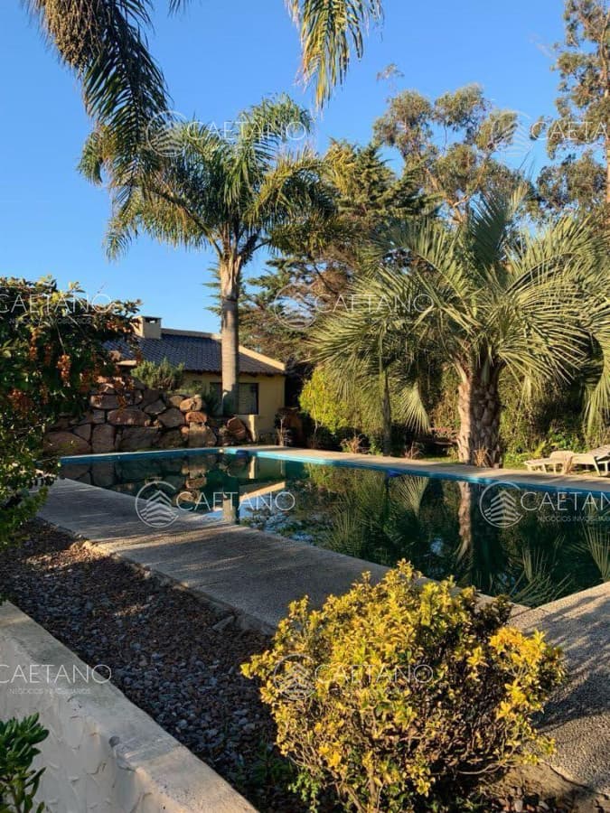 Casa en Pinares con piscina y buena barbacoa